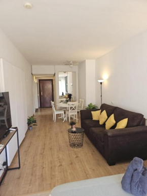 Central Tranquility City Center Apartment BY NAMASTE ELITE